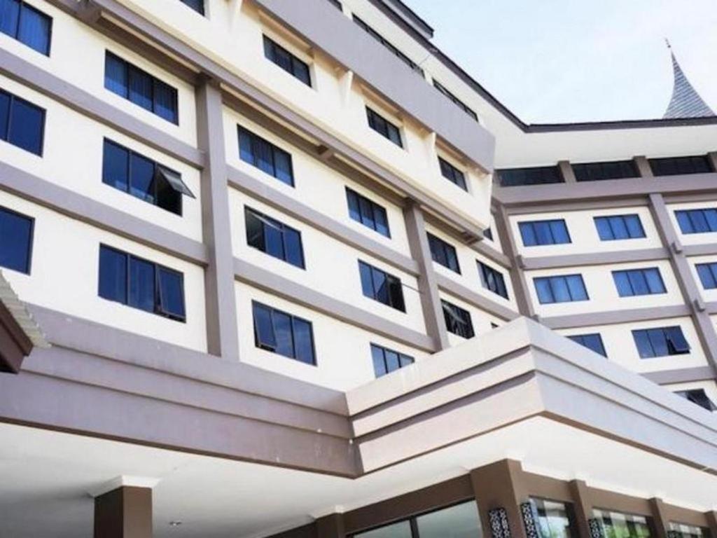 Kyriad Bumiminang Hotel Padang  Eksteriør billede