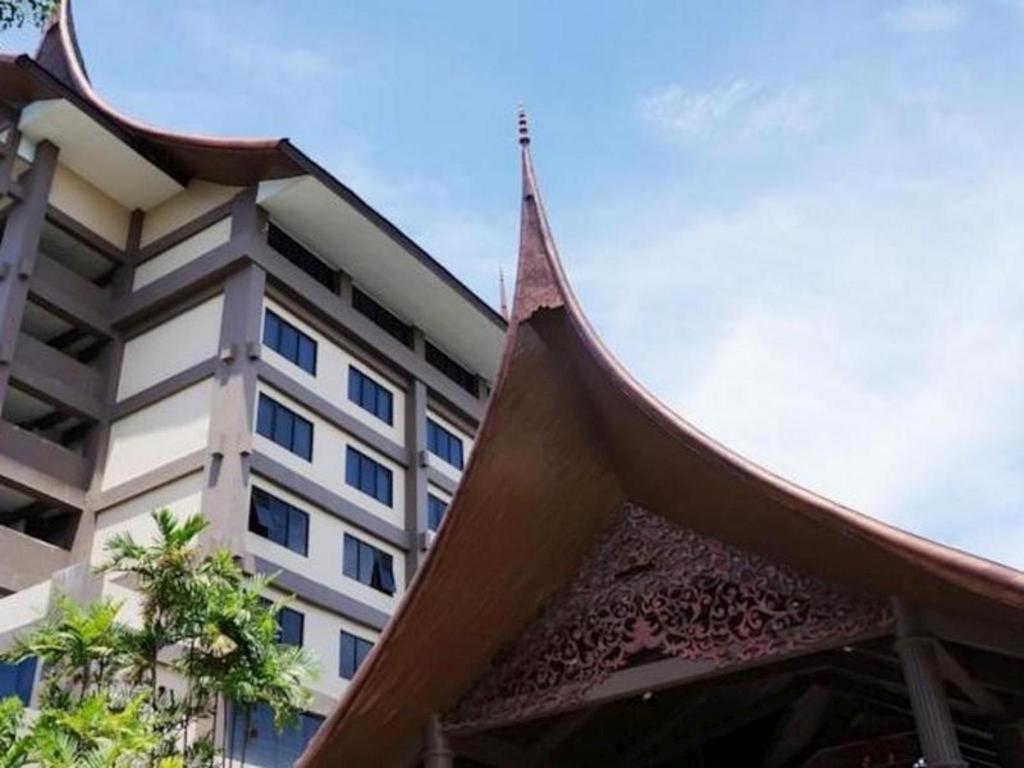 Kyriad Bumiminang Hotel Padang  Eksteriør billede