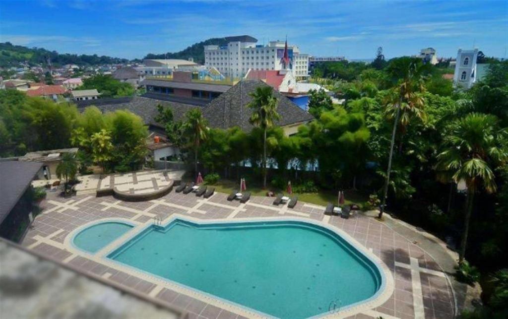 Kyriad Bumiminang Hotel Padang  Eksteriør billede