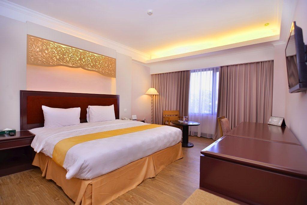 Kyriad Bumiminang Hotel Padang  Eksteriør billede