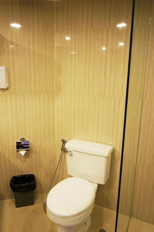 Kyriad Bumiminang Hotel Padang  Værelse billede