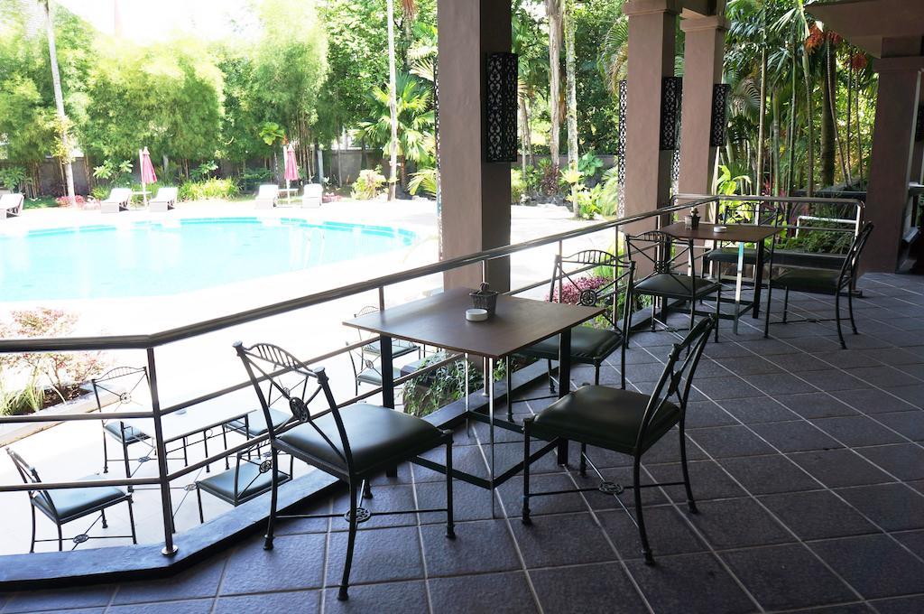 Kyriad Bumiminang Hotel Padang  Eksteriør billede