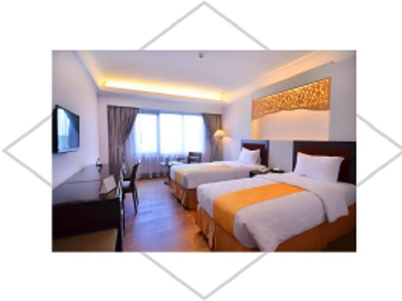 Kyriad Bumiminang Hotel Padang  Eksteriør billede