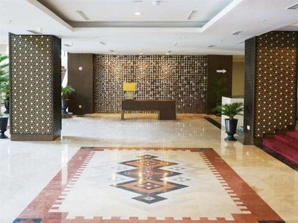 Kyriad Bumiminang Hotel Padang  Interiør billede